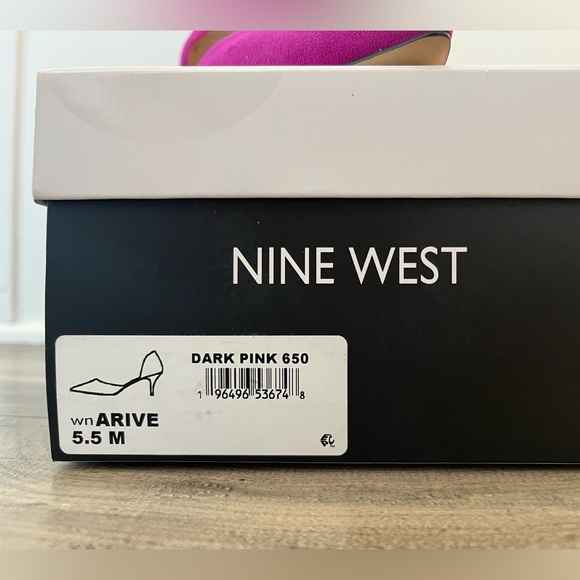 Nine West Pointy Toe Kitten Heels. 
5.5, (fits like 6), Pink Suede. NEVER worn! - Picture 5 of 7